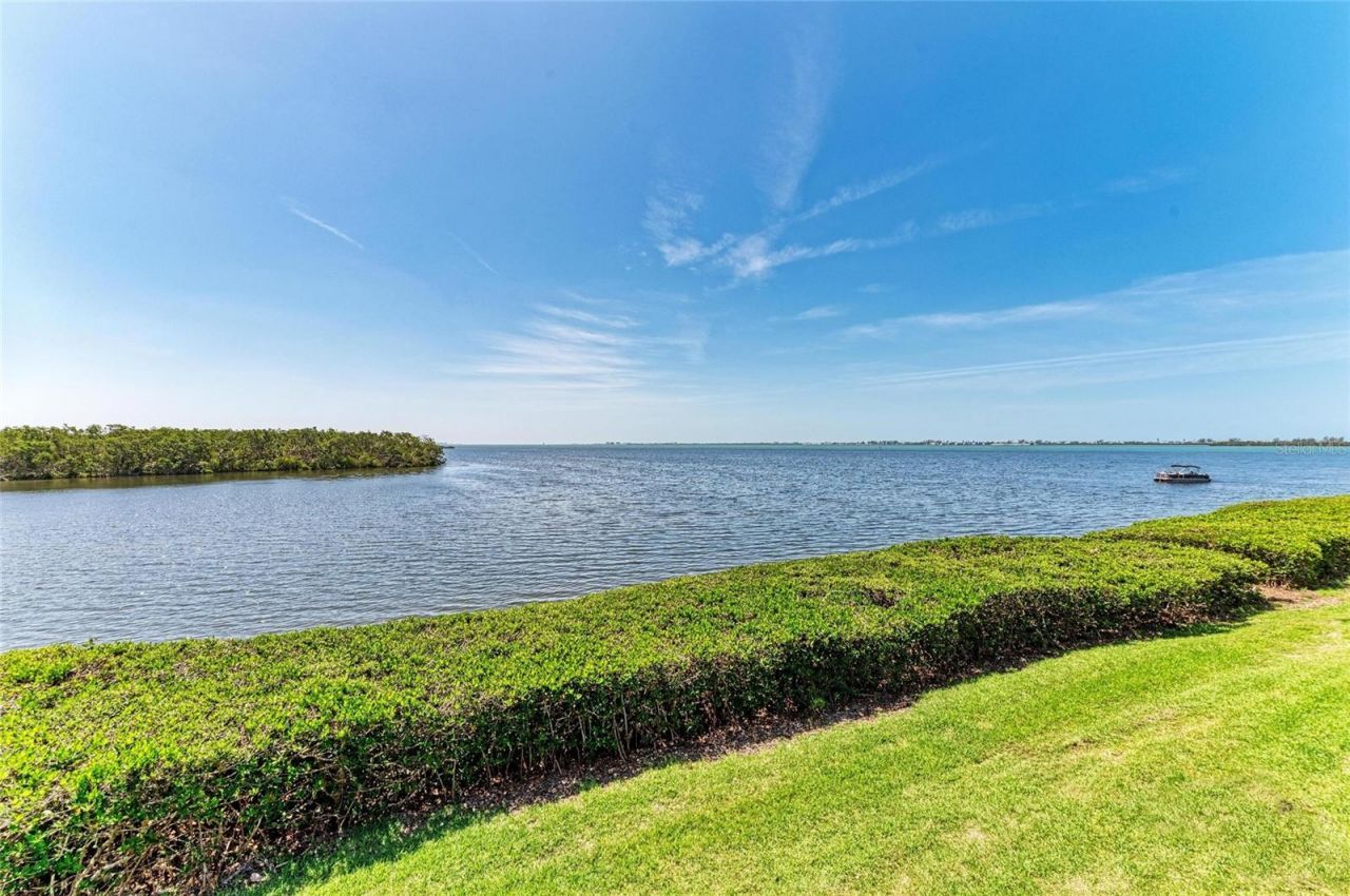 12 Tidy Island Boulevard, Bradenton, FL 34210 Photo