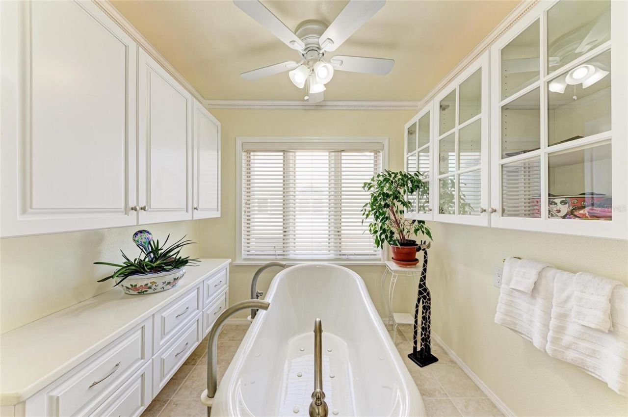12 Tidy Island Boulevard, Bradenton, FL 34210 Photo