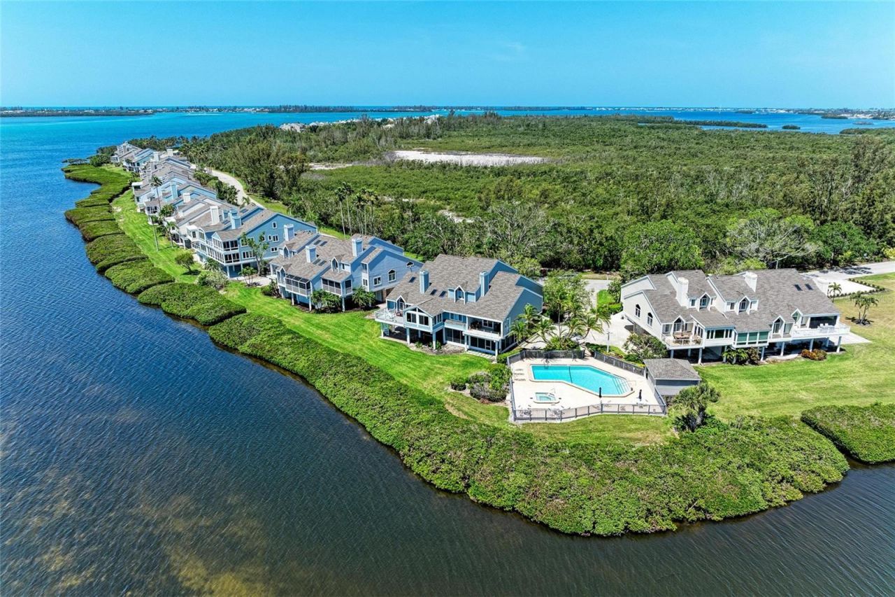 12 Tidy Island Boulevard, Bradenton, FL 34210 Photo