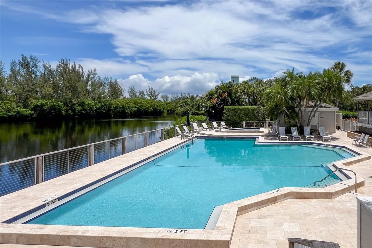 12 Tidy Island Boulevard, Bradenton, FL 34210 Photo