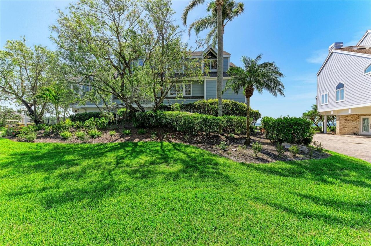 12 Tidy Island Boulevard, Bradenton, FL 34210 Photo