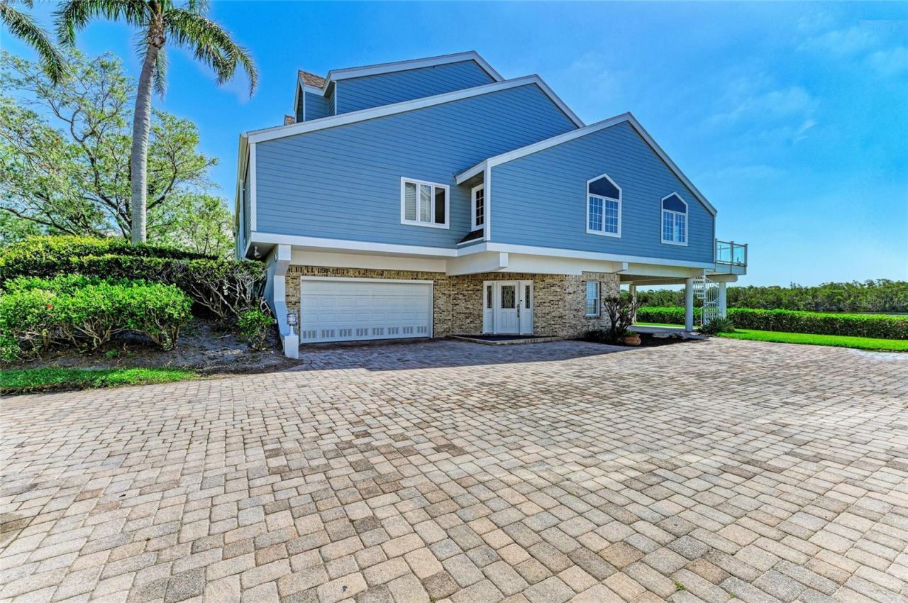 12 Tidy Island Boulevard, Bradenton, FL 34210 Photo