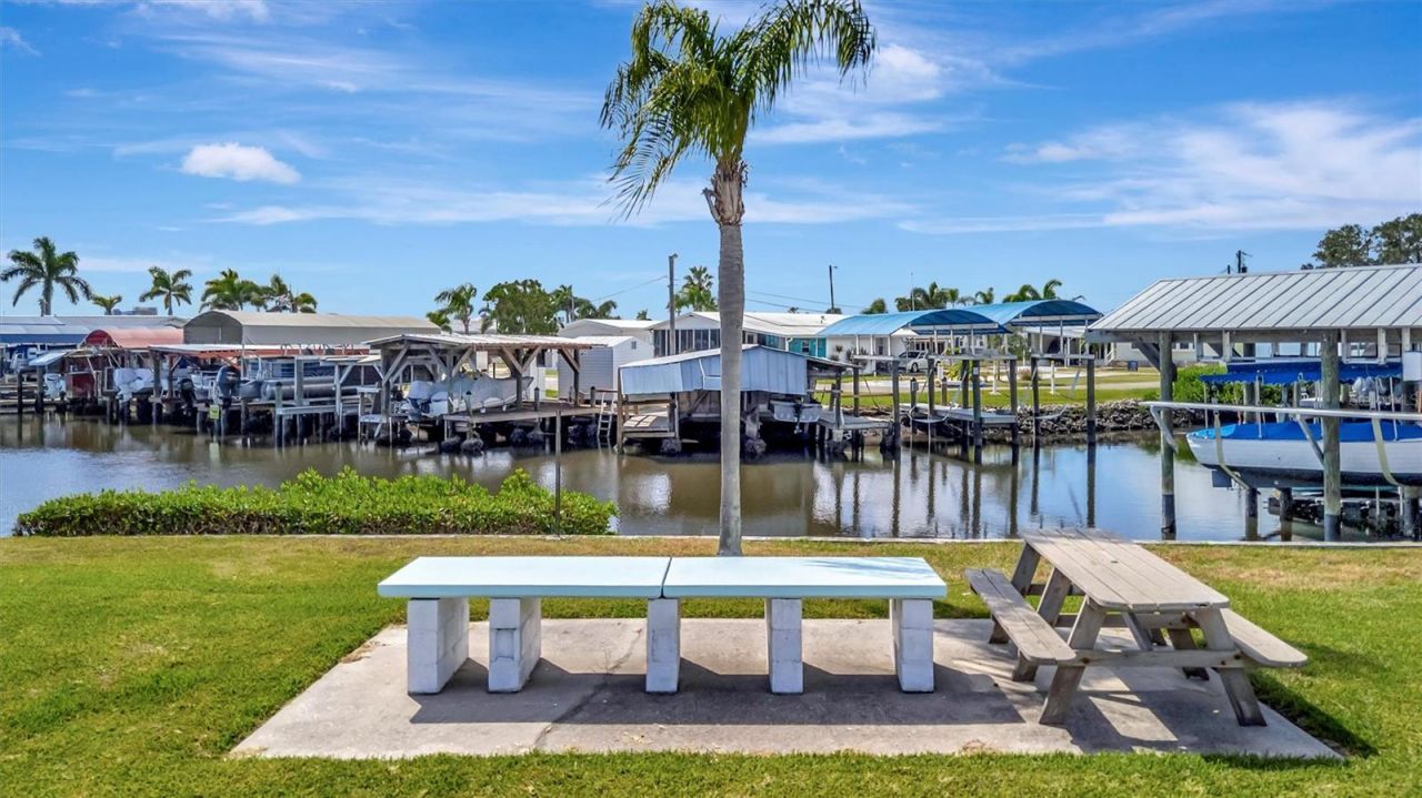 247 Palm Lane, Palmetto, FL 34221 Photo