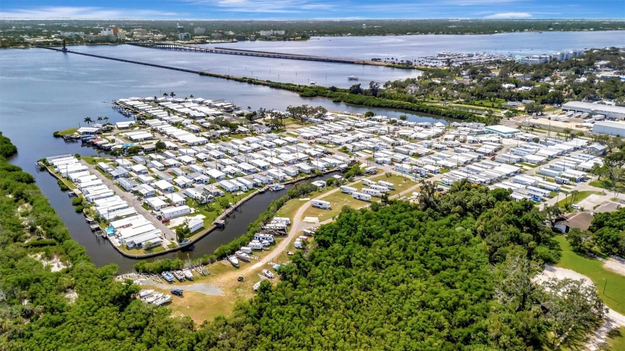 247 Palm Lane, Palmetto, FL 34221 Photo