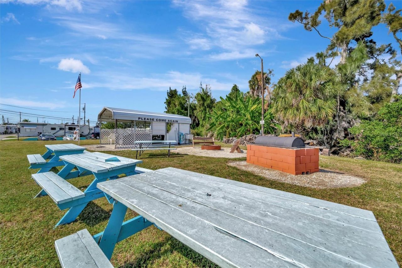 247 Palm Lane, Palmetto, FL 34221 Photo