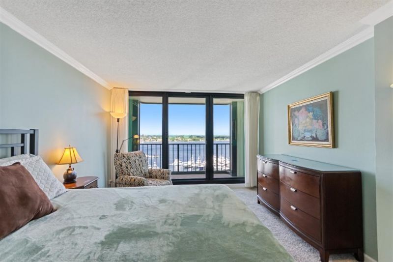 136 Lakeshore Drive, Unit Ph10, North Palm Beach, FL 33408 Photo