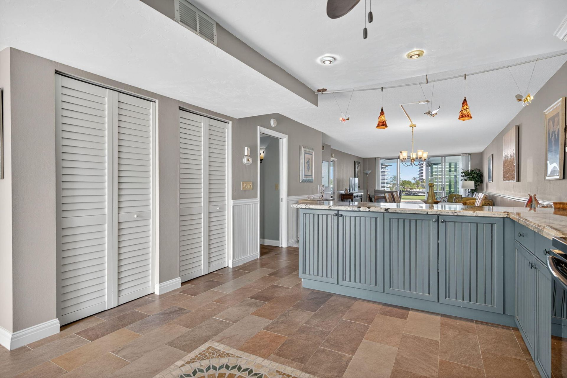 36 Yacht Club Drive, Unit 307, North Palm Beach, FL 33408 Photo