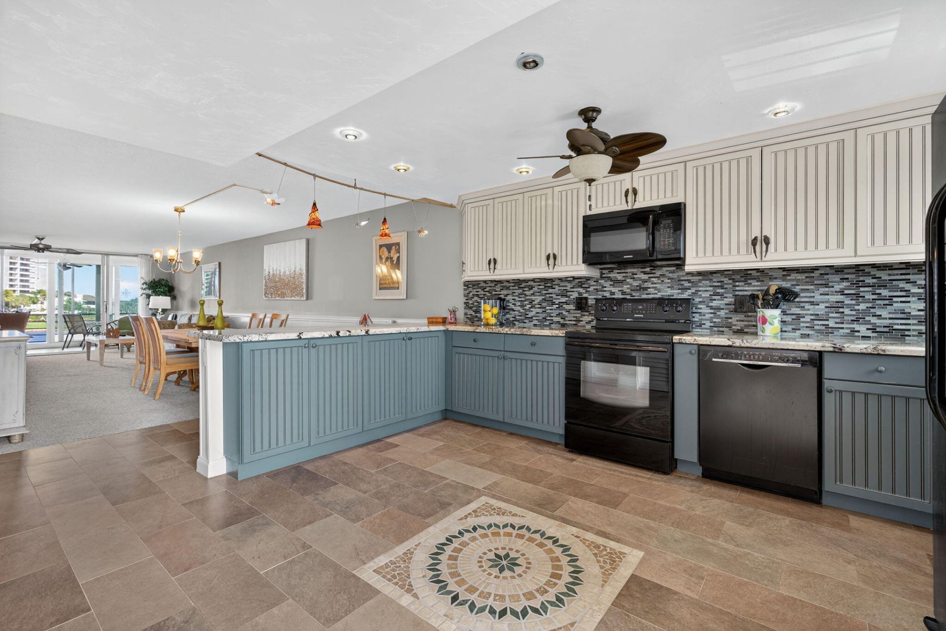 36 Yacht Club Drive, Unit 307, North Palm Beach, FL 33408 Photo