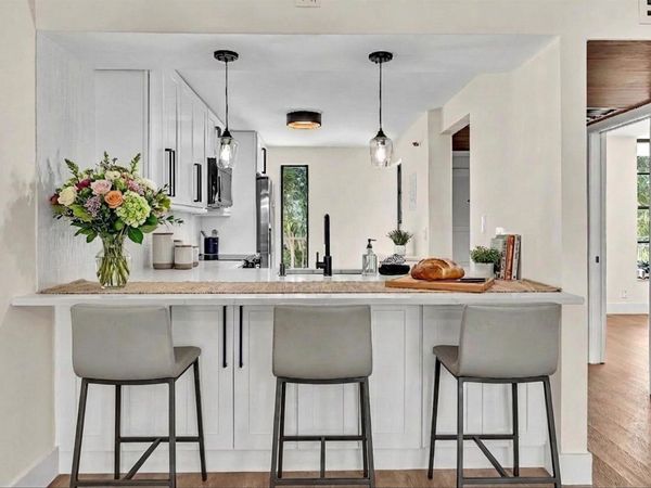 21 Royal Palm Way, Unit 303, Boca Raton, FL 33432