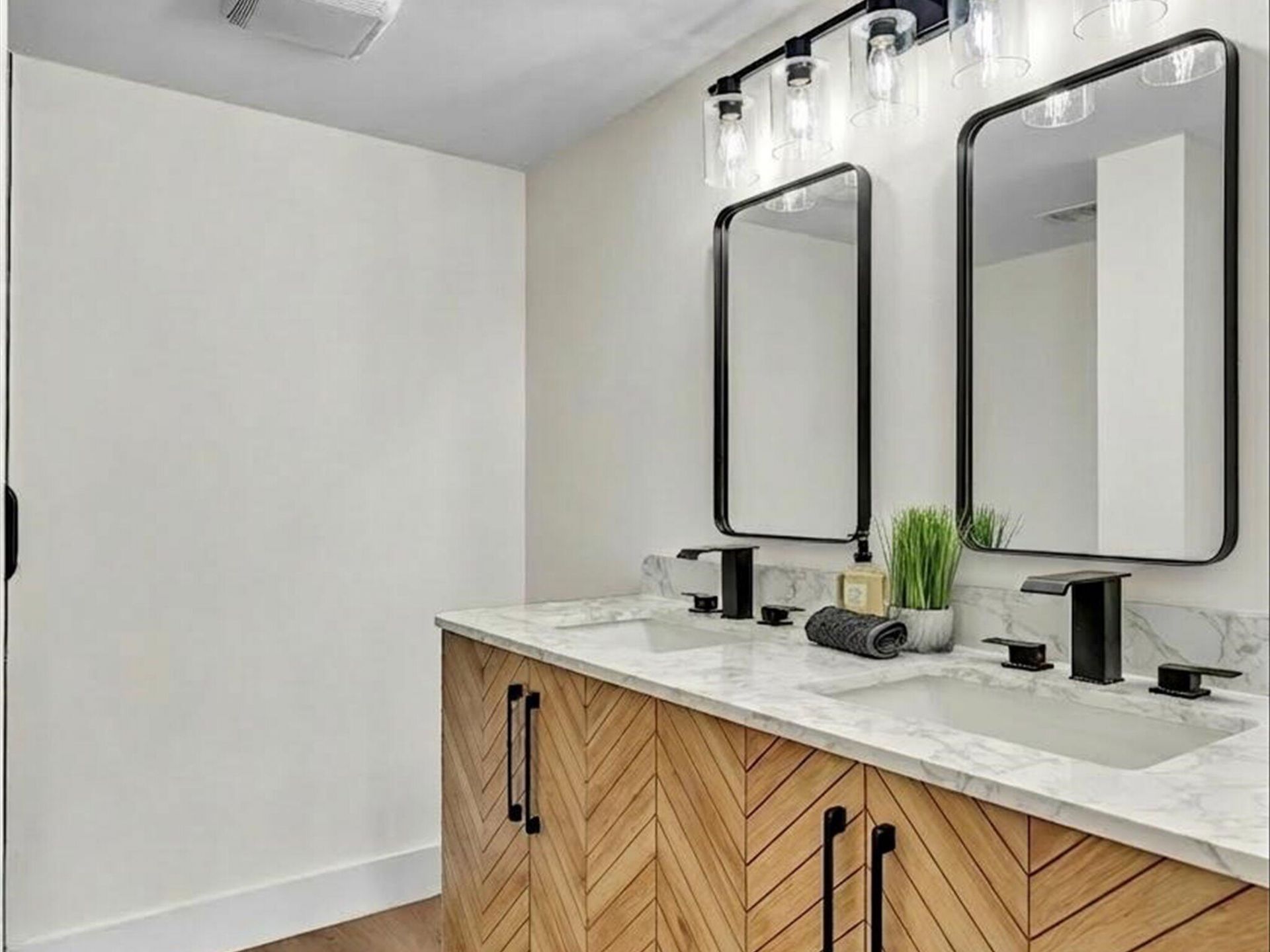 21 Royal Palm Way, Unit 303, Boca Raton, FL 33432 Photo