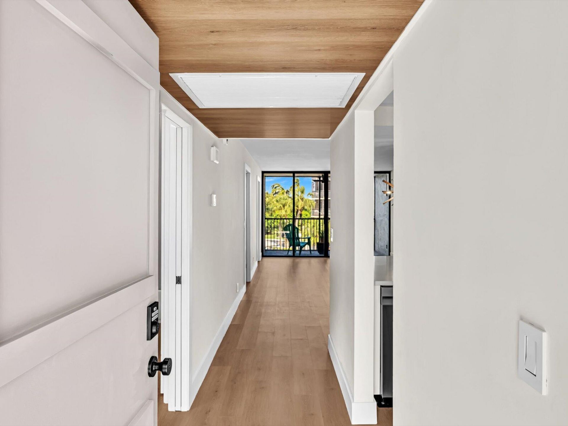 21 Royal Palm Way, Unit 303, Boca Raton, FL 33432 Photo