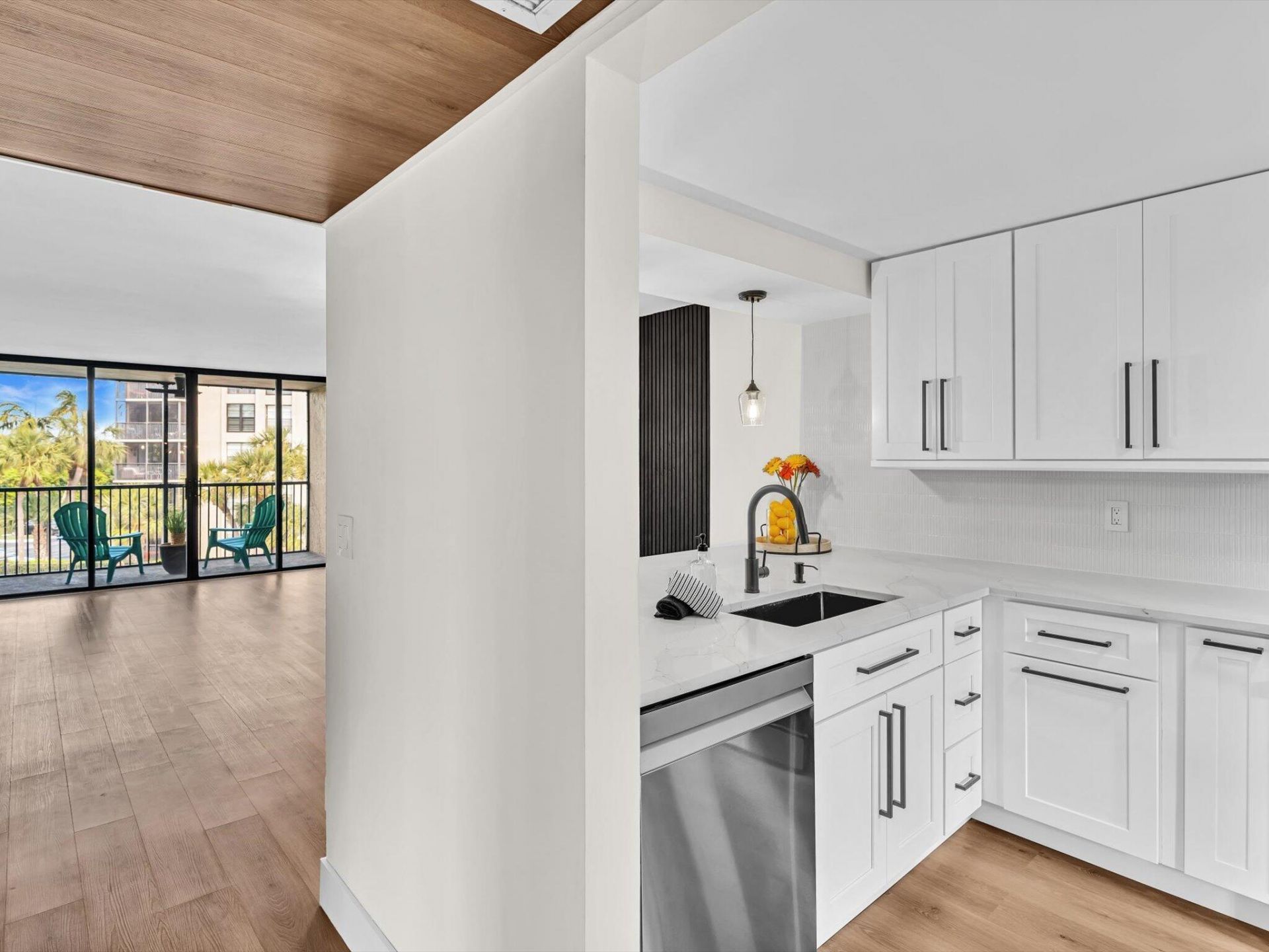 21 Royal Palm Way, Unit 303, Boca Raton, FL 33432 Photo