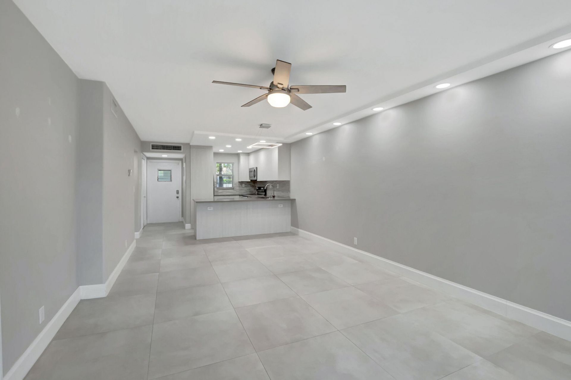 750 NE Spanish River Boulevard, Unit 103, Boca Raton, FL 33431 Photo