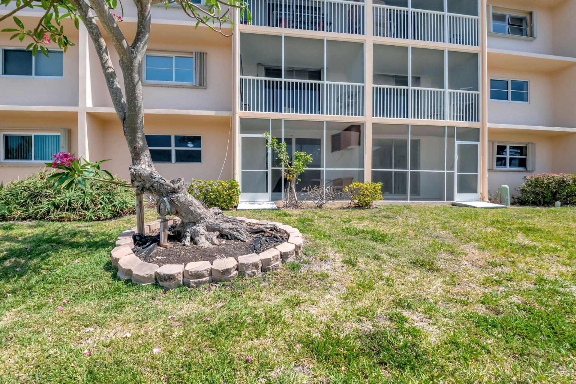 750 NE Spanish River Boulevard, Unit 103, Boca Raton, FL 33431 Photo