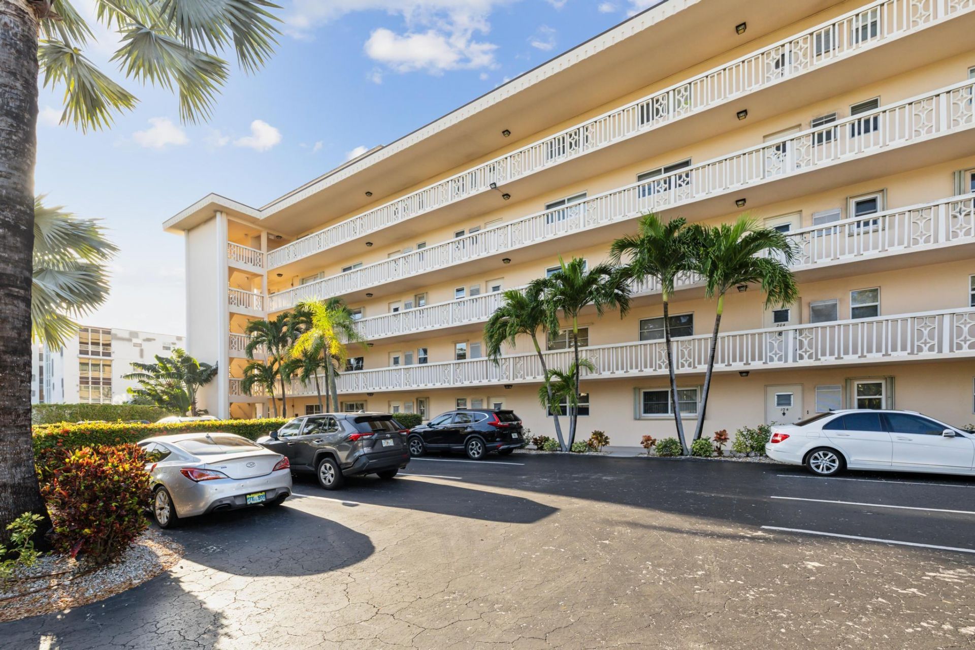 750 NE Spanish River Boulevard, Unit 103, Boca Raton, FL 33431 Photo