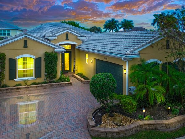 11400 SW Hillcrest Circle, Port Saint Lucie, FL 34987