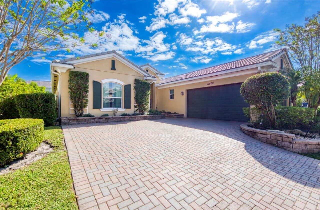 11400 SW Hillcrest Circle, Port Saint Lucie, FL 34987 Photo