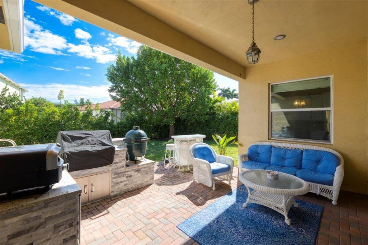 11400 SW Hillcrest Circle, Port Saint Lucie, FL 34987 Photo