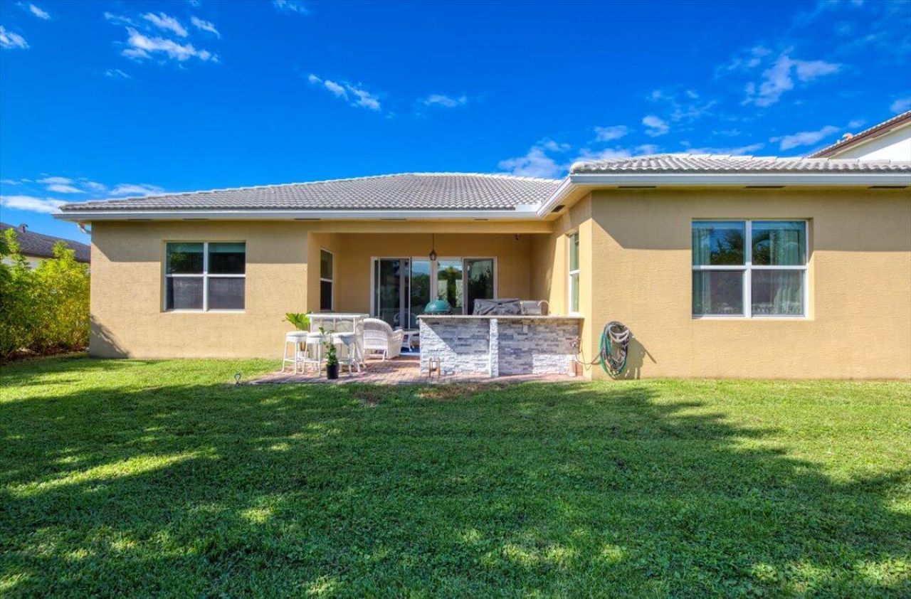 11400 SW Hillcrest Circle, Port Saint Lucie, FL 34987 Photo