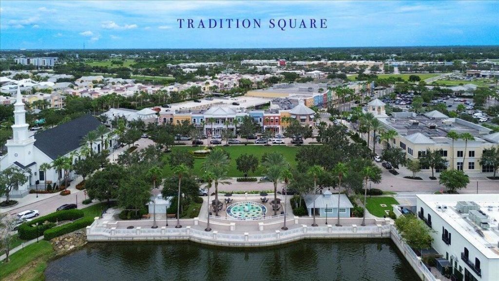 11400 SW Hillcrest Circle, Port Saint Lucie, FL 34987 Photo