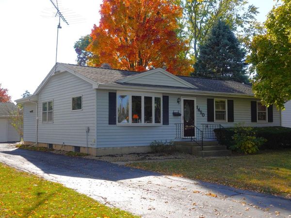 1450 BRIDGE Avenue, Galesburg, IL 61401