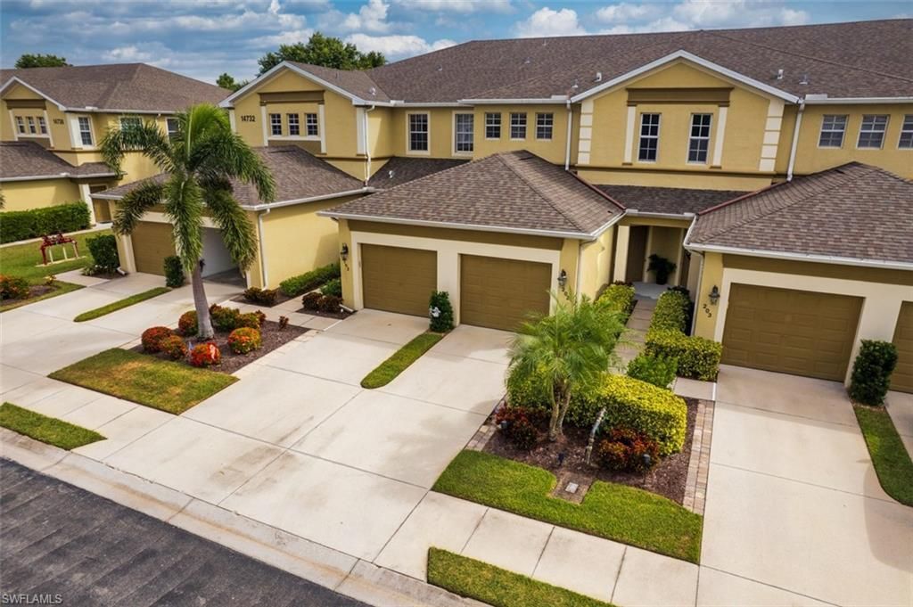 14732 Calusa Palms Dr, Unit 202, Fort Myers, FL 33919 Photo