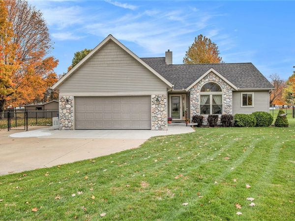 751 Oak Street, Athens, MI 49011