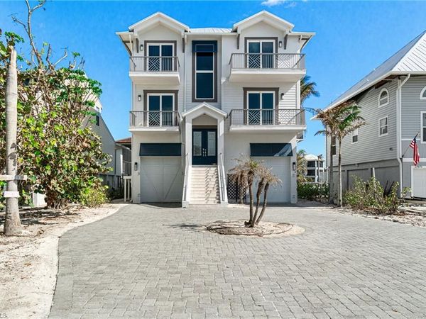 27863 Hickory BLVD, BONITA SPRINGS, FL 34134