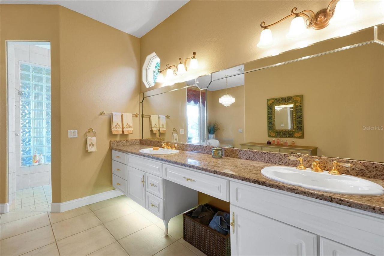 4209 Lake Lockhart Drive, Orlando, FL 32810 Photo