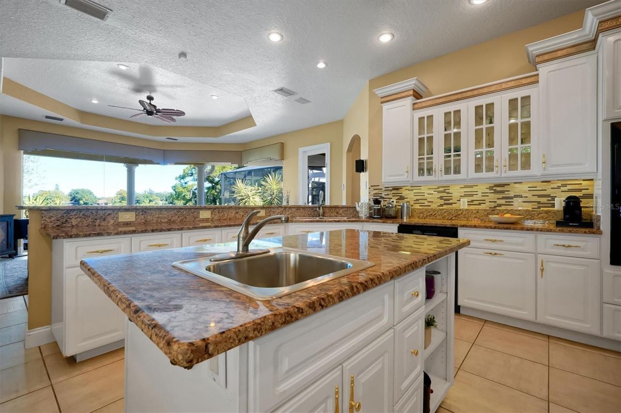 4209 Lake Lockhart Drive, Orlando, FL 32810 Photo