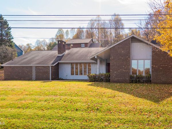 3514 Lakeshore Drive, Kingsport, TN 37663