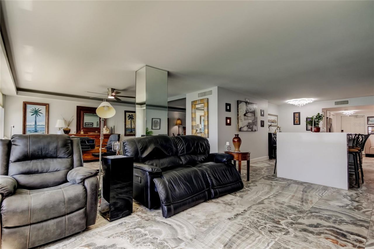 5200 Brittany Drive S, Unit 204, Saint Petersburg, FL 33715 Photo