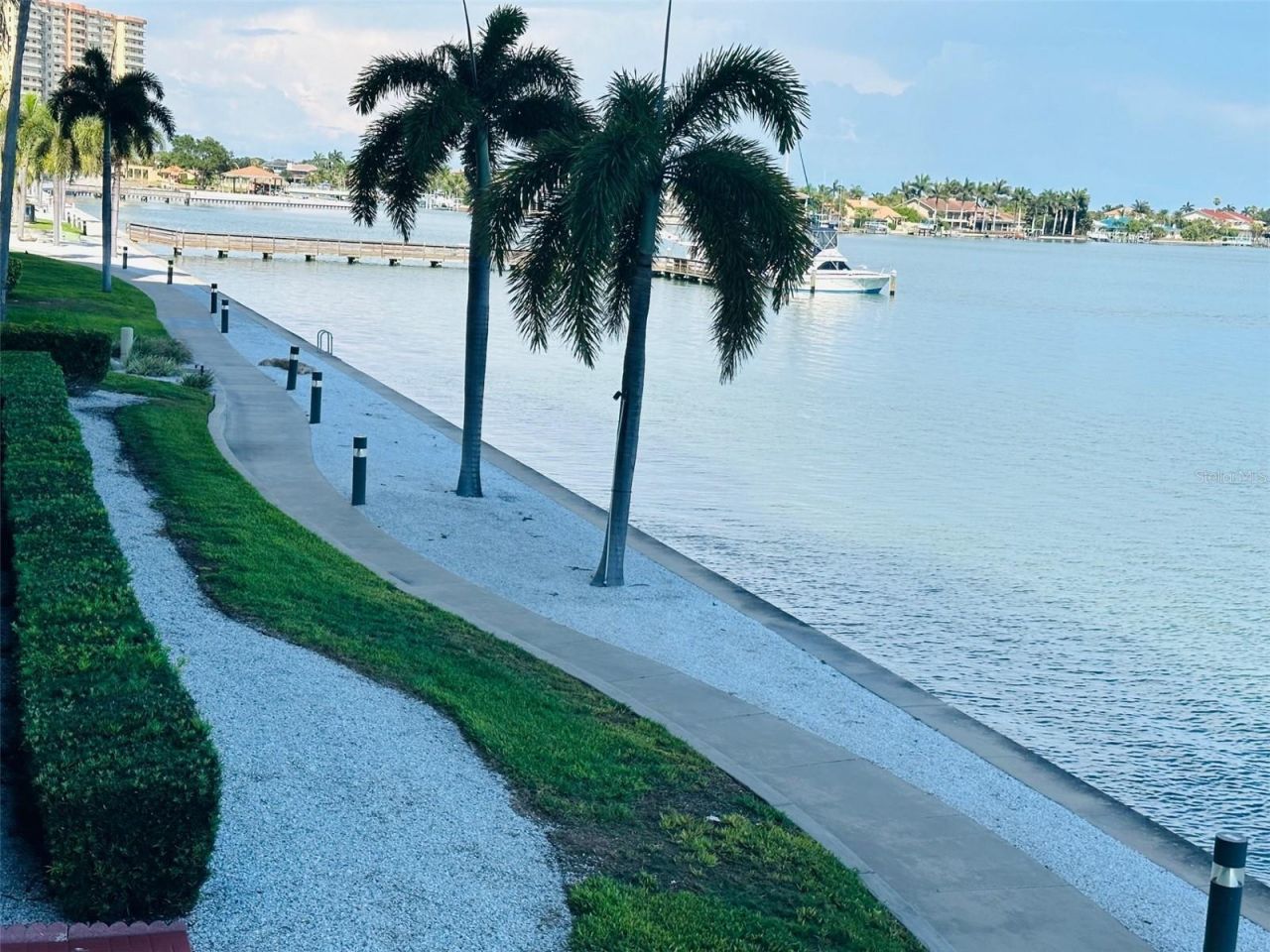 5200 Brittany Drive S, Unit 204, Saint Petersburg, FL 33715 Photo