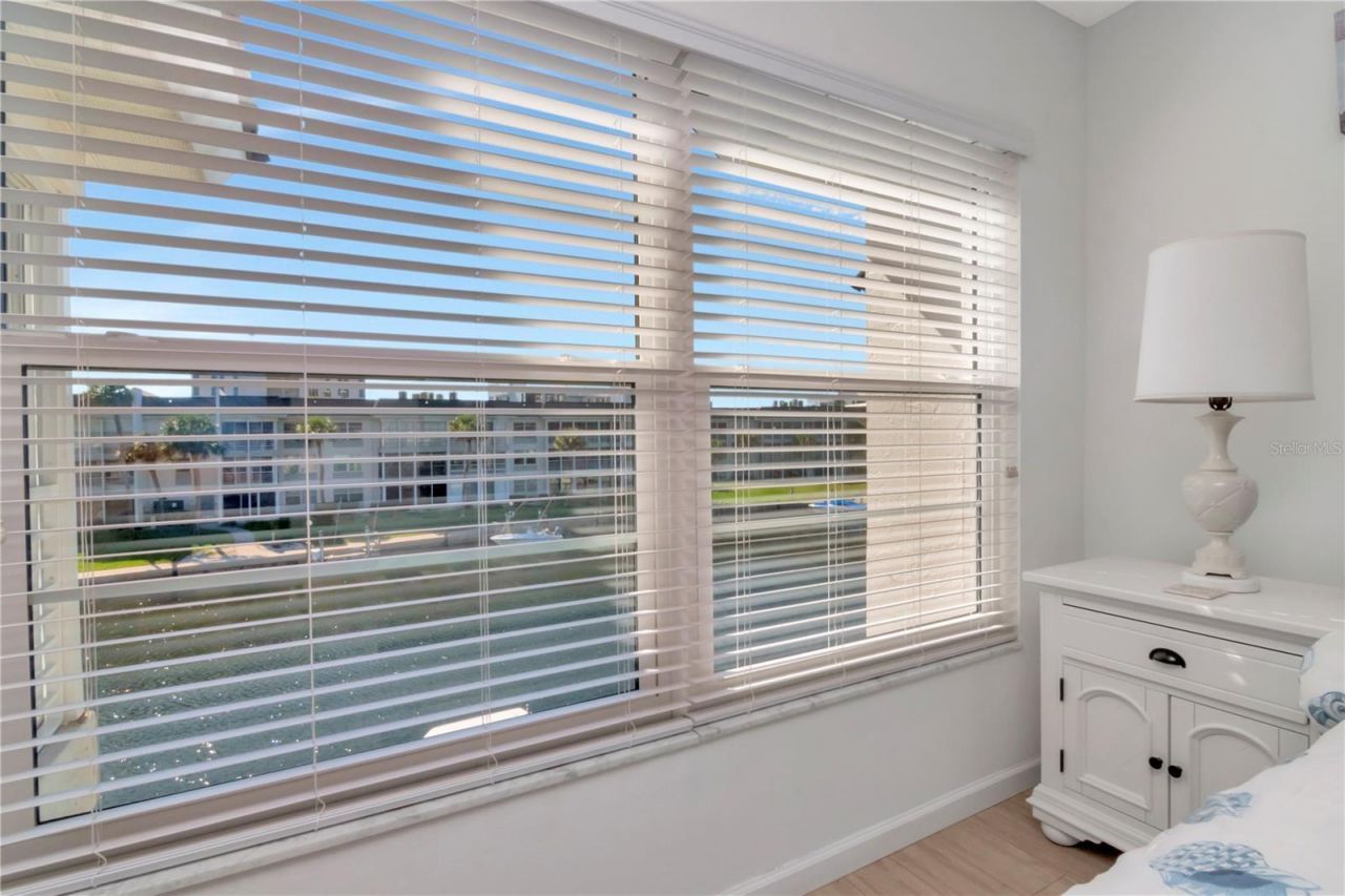 4390 Exeter Drive, Unit 305, Longboat Key, FL 34228 Photo