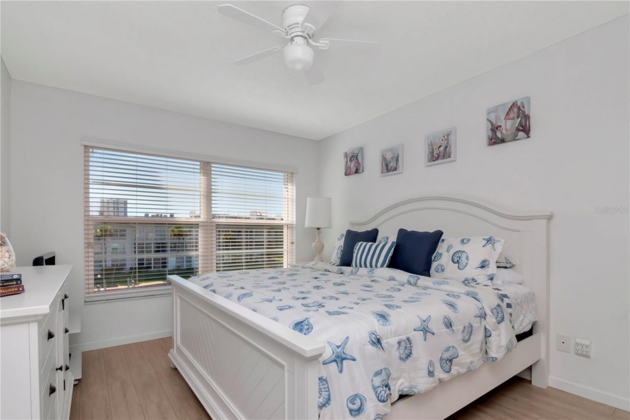 4390 Exeter Drive, Unit 305, Longboat Key, FL 34228 Photo