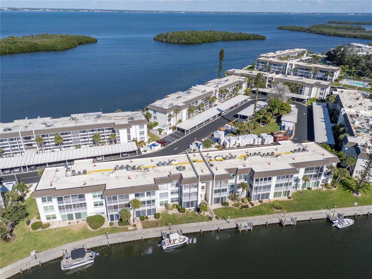 4390 Exeter Drive, Unit 305, Longboat Key, FL 34228 Photo