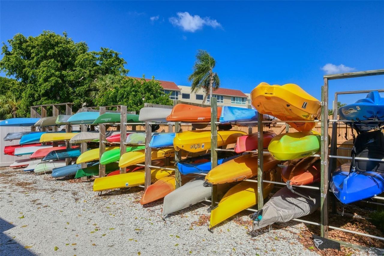 4390 Exeter Drive, Unit 305, Longboat Key, FL 34228 Photo