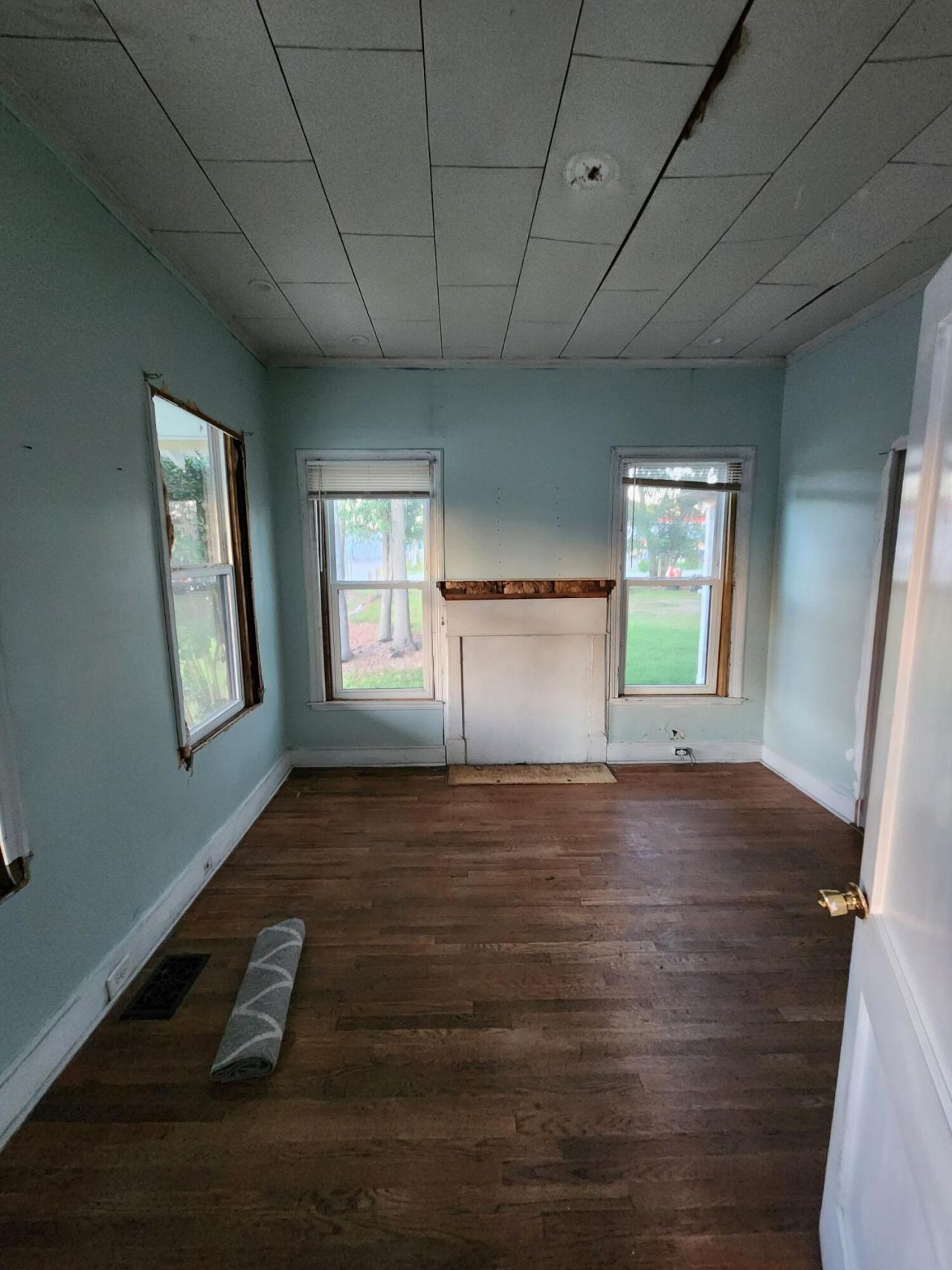 905 Peak Street Photo 9