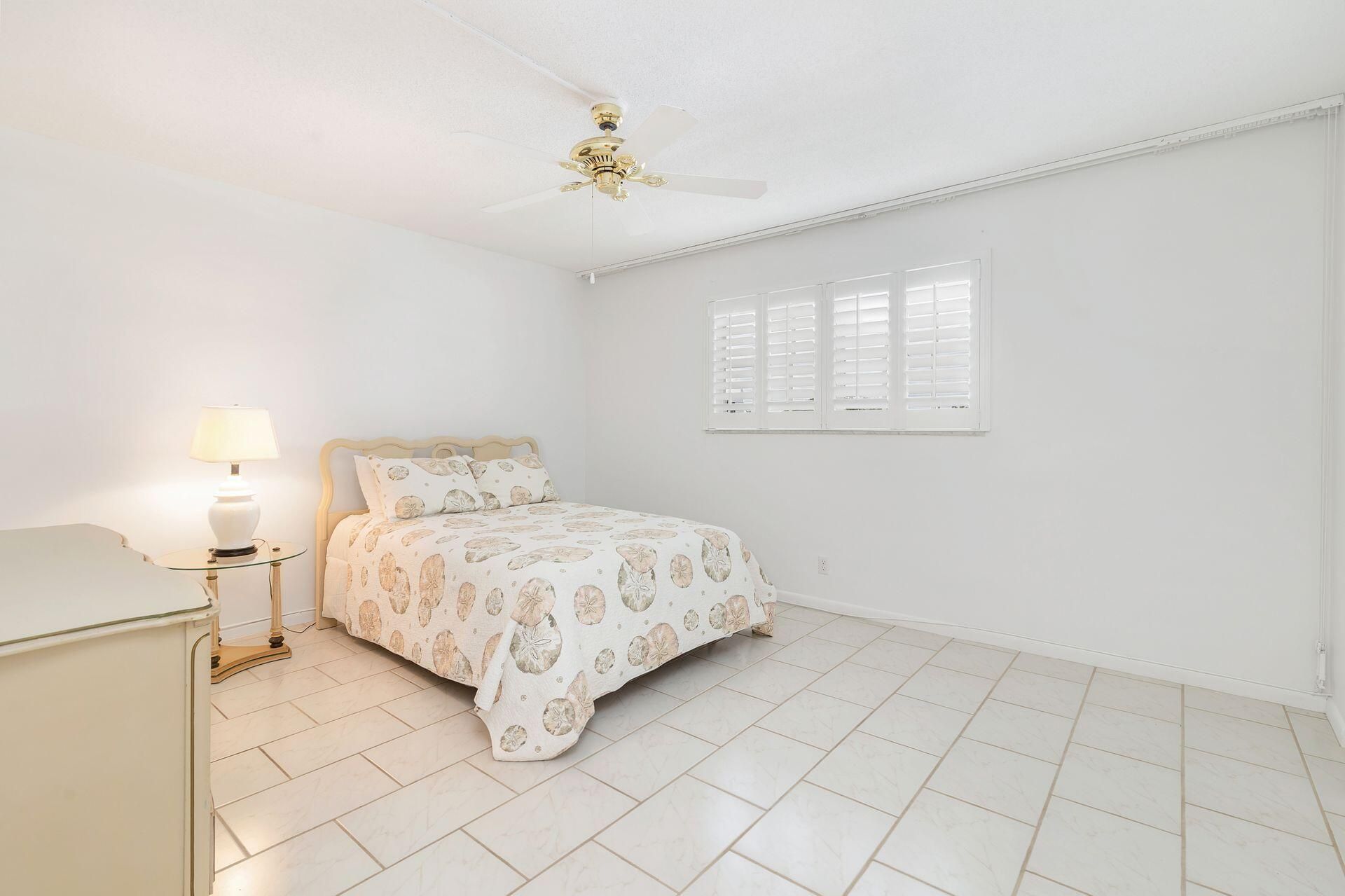 907 Marina Drive, Unit 402, North Palm Beach, FL 33408 Photo