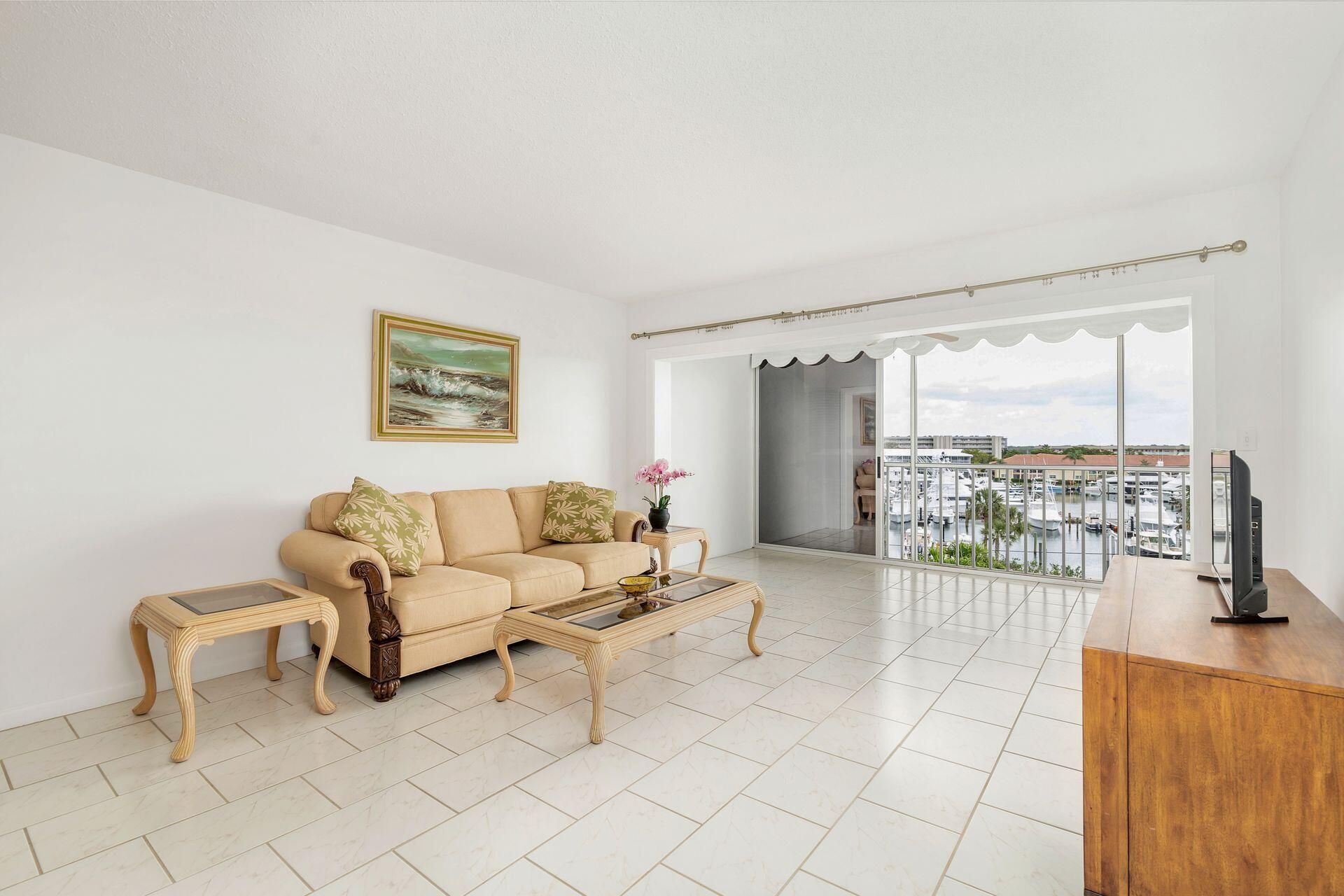 907 Marina Drive, Unit 402, North Palm Beach, FL 33408 Photo