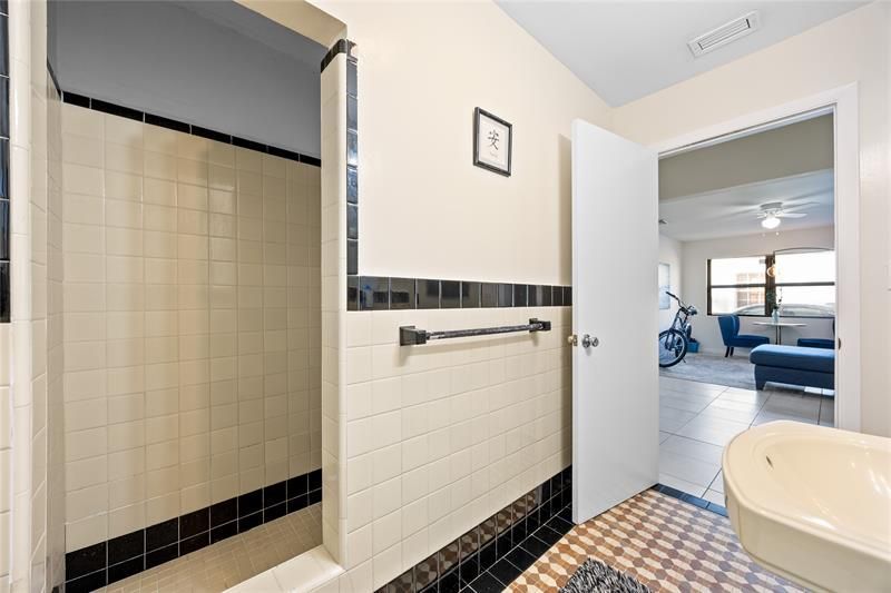 1421 NE 5th Ter, Fort Lauderdale, FL 33304 Photo