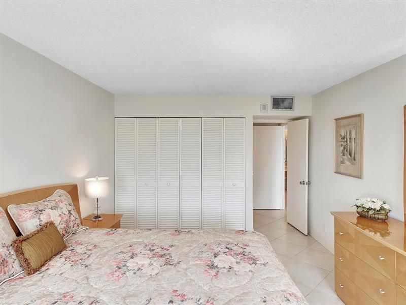 1150 Hillsboro Mile, Unit 914, Hillsboro Beach, FL 33062 Photo