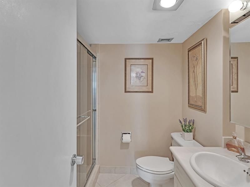 1150 Hillsboro Mile, Unit 914, Hillsboro Beach, FL 33062 Photo