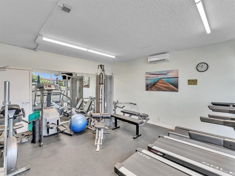 1150 Hillsboro Mile, Unit 914, Hillsboro Beach, FL 33062 Photo