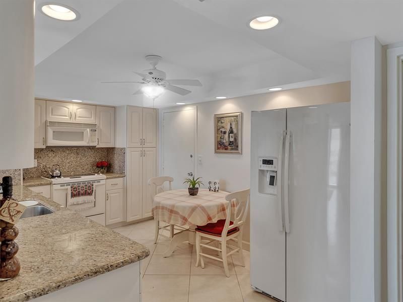1150 Hillsboro Mile, Unit 914, Hillsboro Beach, FL 33062 Photo
