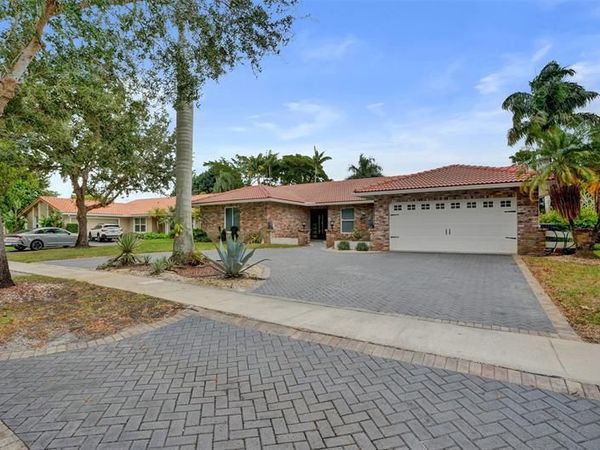 9540 NW 13th St, Plantation, FL 33322