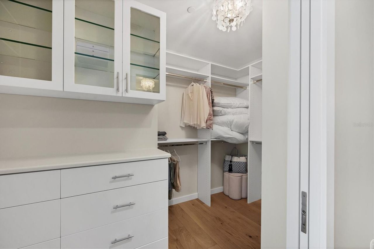 300 S Pineapple Avenue, Unit 302, Sarasota, FL 34236 Photo