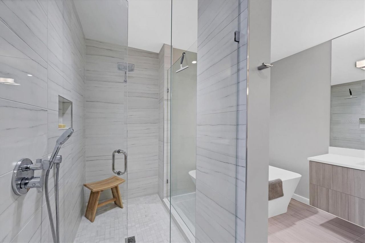 300 S Pineapple Avenue, Unit 302, Sarasota, FL 34236 Photo