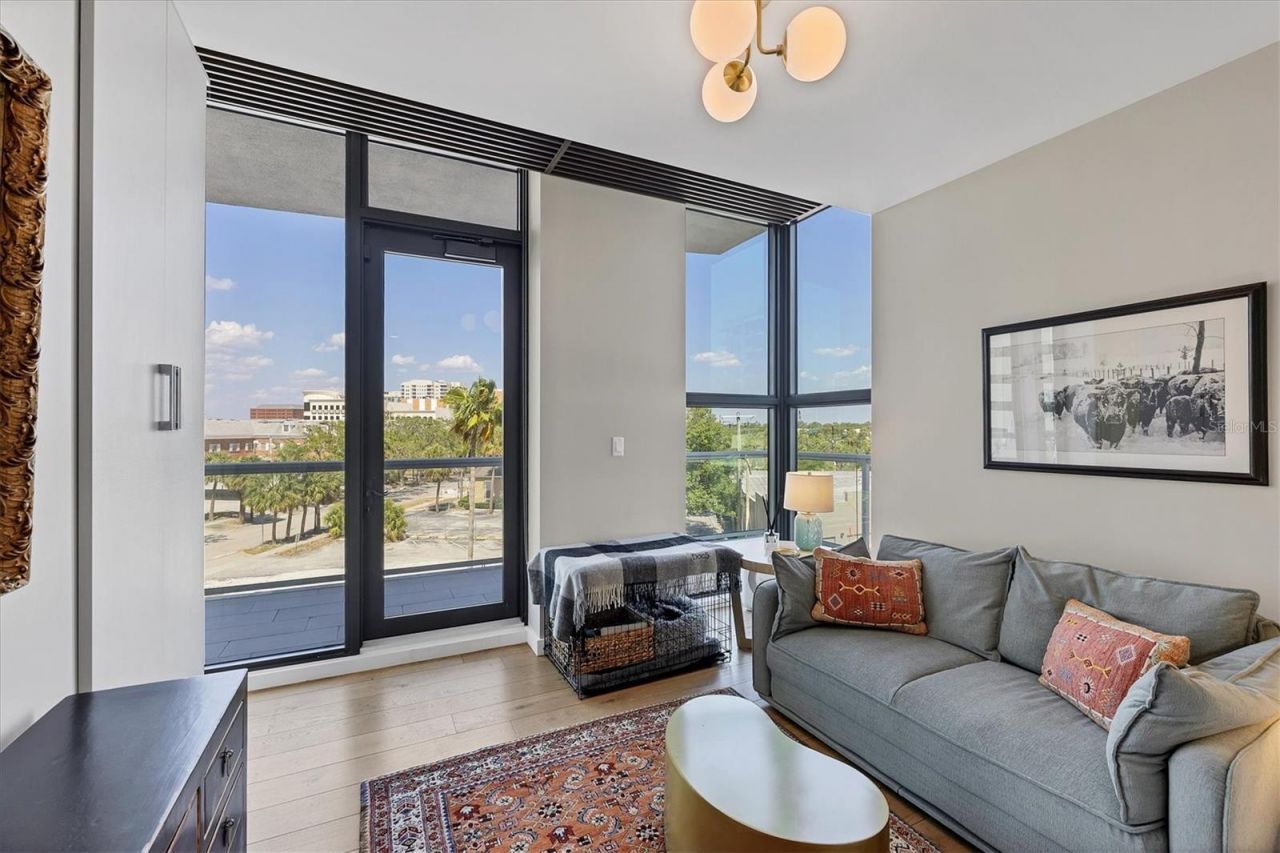 300 S Pineapple Avenue, Unit 302, Sarasota, FL 34236 Photo