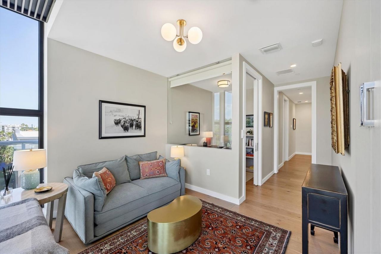 300 S Pineapple Avenue, Unit 302, Sarasota, FL 34236 Photo